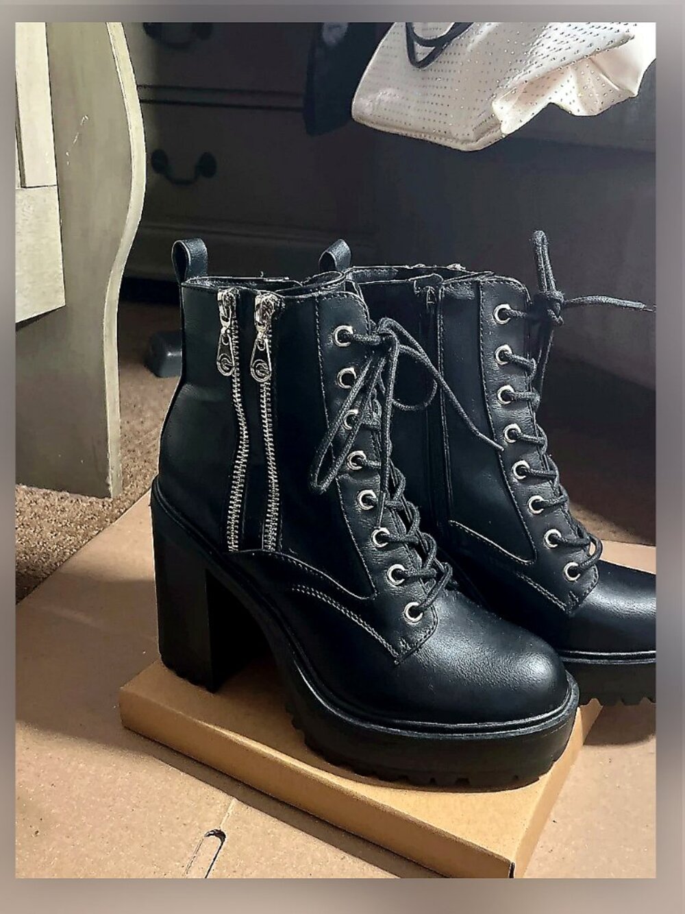 Guess by Guess Boots